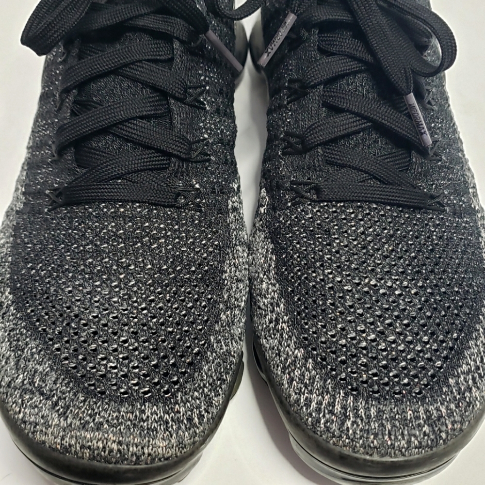 Nike VaporMax Fly Knit Triple Black 942842-012 Men's 9.5 - Picture 3 of 11